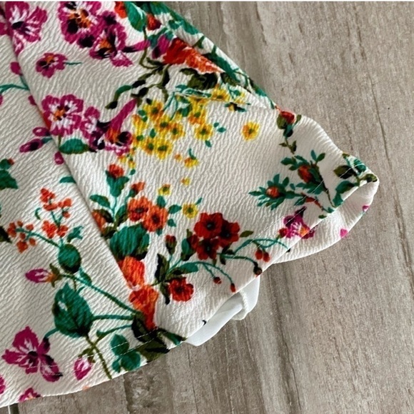 Floral Peplum Top - Picture 8 of 12